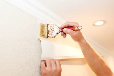 Pose de papier peint dans l'Essonne — revêtements muraux et toiles de verre